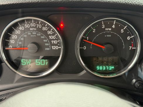 Used 2014 Jeep Wrangler Unlimited Rubicon w/ Dual Top Group image 22