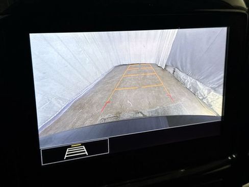 Used 2020 Chevrolet Traverse LT FWD image 19