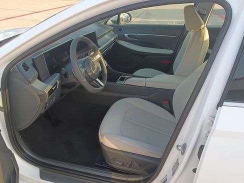 Used 2025 Hyundai Sonata SEL image 4