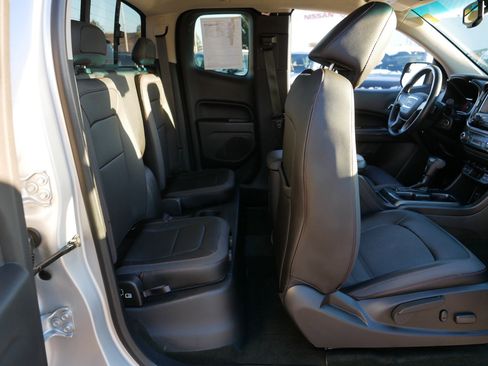 Used 2016 GMC Canyon SLE w/ All Terrain Package image 36