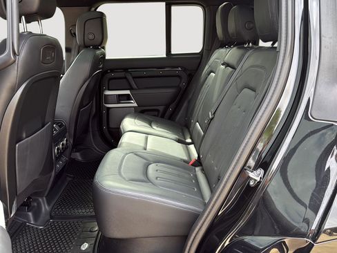 Used 2022 Land Rover Defender 110 XS Edition image 22