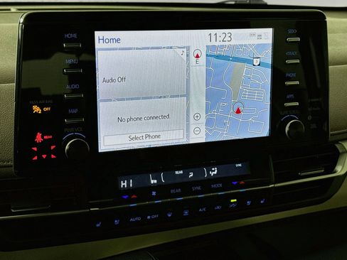 Used 2022 Toyota Sienna Platinum FWD image 15