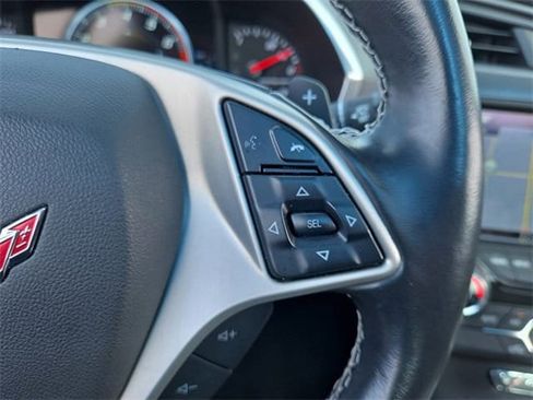 Used 2017 Chevrolet Corvette Stingray Coupe w/ 1LT image 18