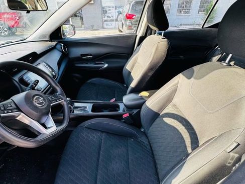 Used 2021 Nissan Kicks SV FWD image 4