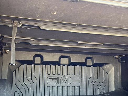 Used 2021 GMC Sierra 1500 AT4 w/ AT4 Premium Package AWD/4WD image 11