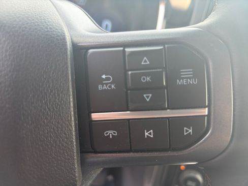 Used 2025 Ford F150 Lariat AWD/4WD image 21