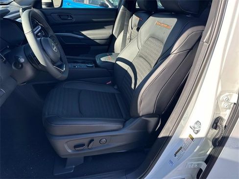 New 2025 Nissan Pathfinder Rock Creek image 25