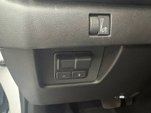Used 2026 Chevrolet Colorado LT w/ LT Convenience Package AWD/4WD image 14