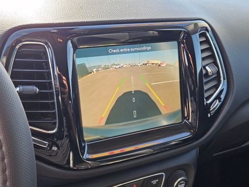 Used 2019 Jeep Compass Limited FWD image 20