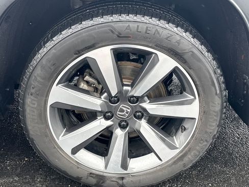 Used 2023 Honda Pilot Elite image 12