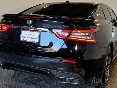 Used 2017 Nissan Maxima SR FWD image 4