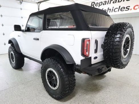 Used 2023 Ford Bronco Badlands w/ Sasquatch Package AWD/4WD image 3
