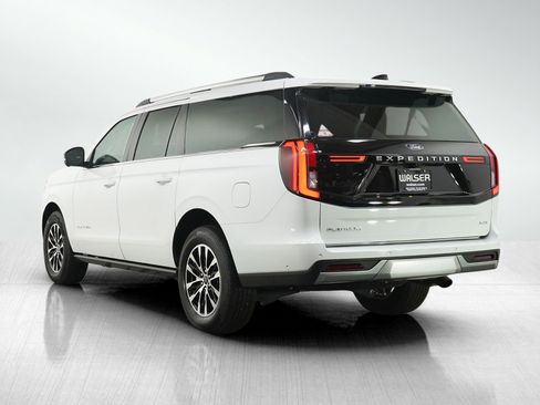Used 2025 Ford Expedition Max Platinum AWD/4WD image 3