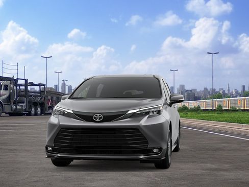 New 2026 Toyota Sienna XLE AWD/4WD image 18