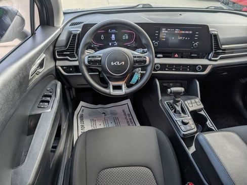 Used 2024 Kia Sportage LX FWD image 12