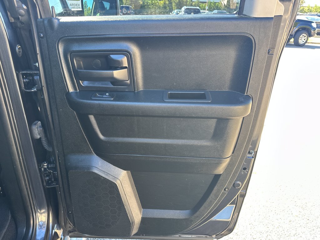 Used 2018 RAM 1500 Express w/ Express Value Package AWD/4WD image 21
