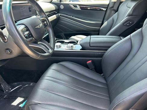 Used 2025 Genesis GV80 2.5T Standard AWD/4WD image 11