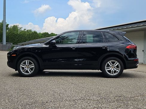 Used 2018 Porsche Cayenne AWD/4WD image 2