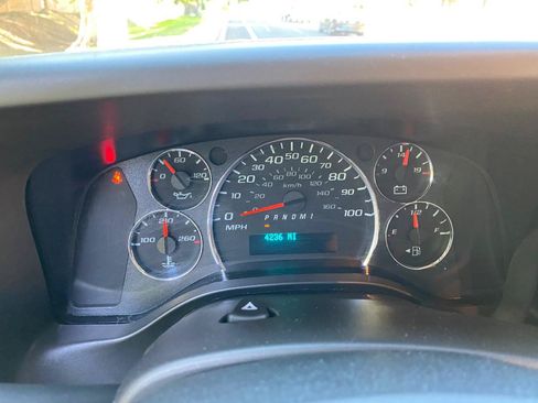 Used 2025 Chevrolet Express 2500 w/ Driver Convenience Package RWD image 48