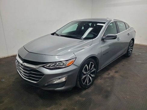 Used 2025 Chevrolet Malibu RS image 1