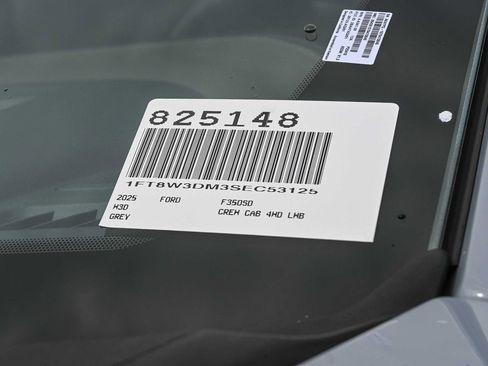Used 2025 Ford F350 Platinum w/ Platinum Plus Package image 33