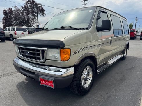 Used 2006 Ford E-150 and Econoline 150 RWD image 7