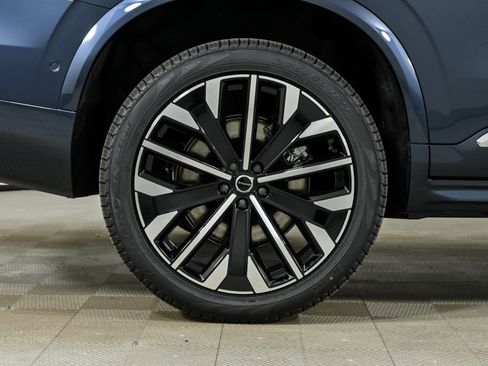 Used 2026 Volvo XC90 B6 Plus w/ Protection Package Premier image 41