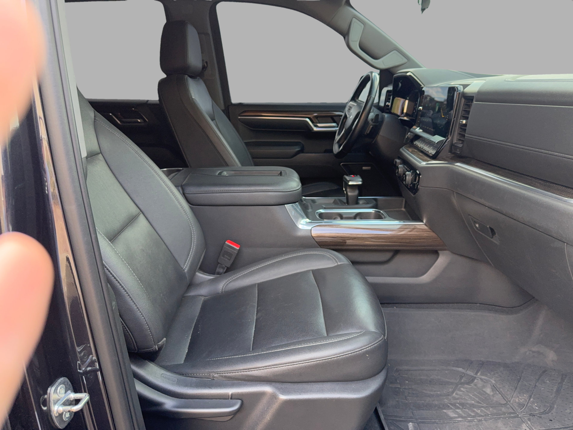 Used 2022 Chevrolet Silverado 1500 RST w/ Convenience Package II RWD image 14