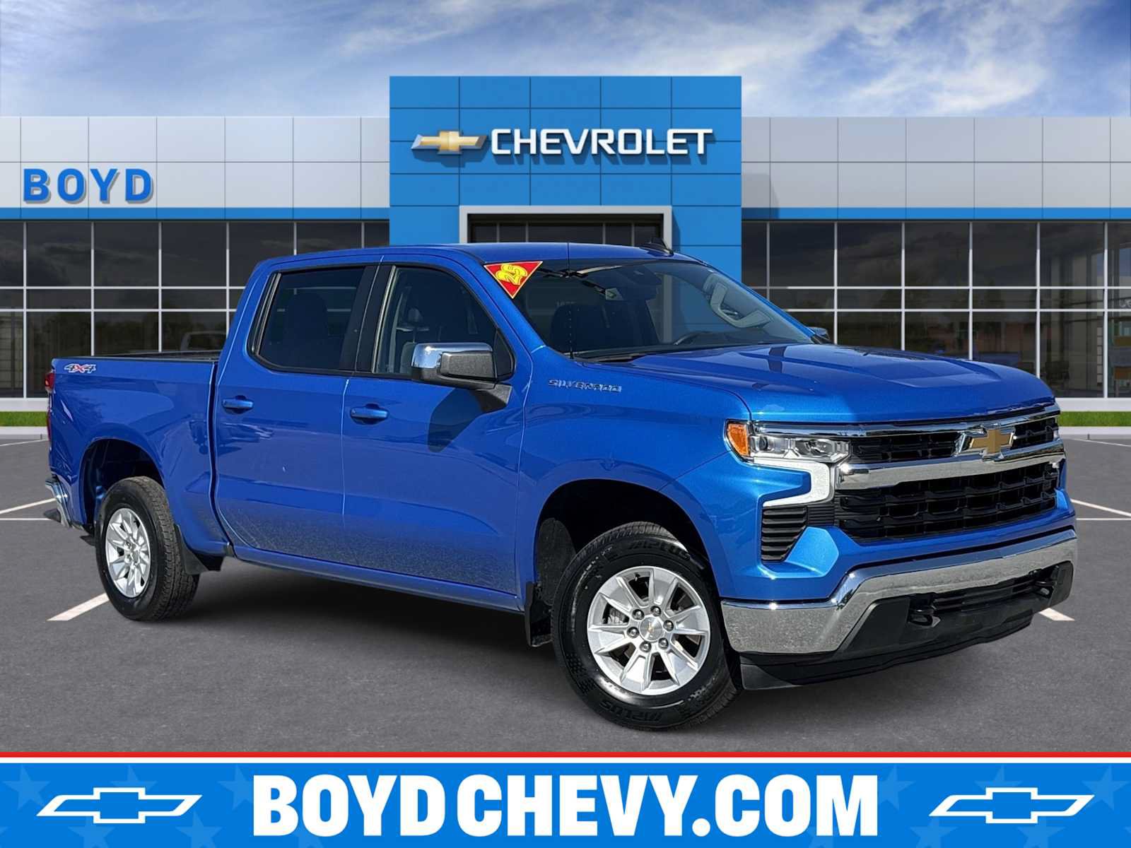 Used 2025 Chevrolet Silverado 1500 LT AWD/4WD image 1