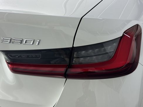Used 2026 BMW 330i Sedan w/ Premium Package RWD image 29