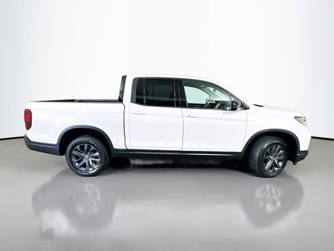 Certified 2023 Honda Ridgeline Sport image 8