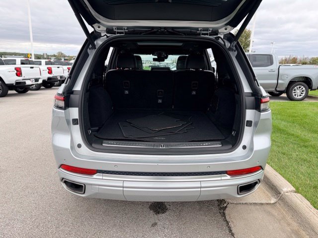 Used 2022 Jeep Grand Cherokee Summit w/ Adv Protech Group IV AWD/4WD image 22