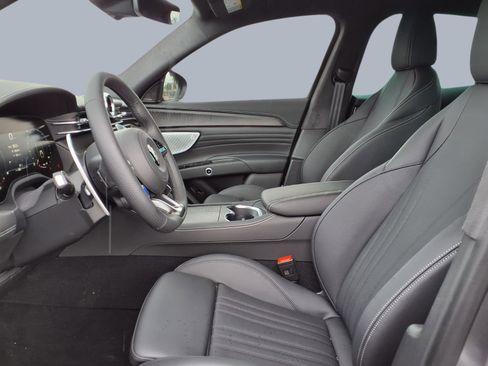 New 2026 Maserati Grecale Modena image 10