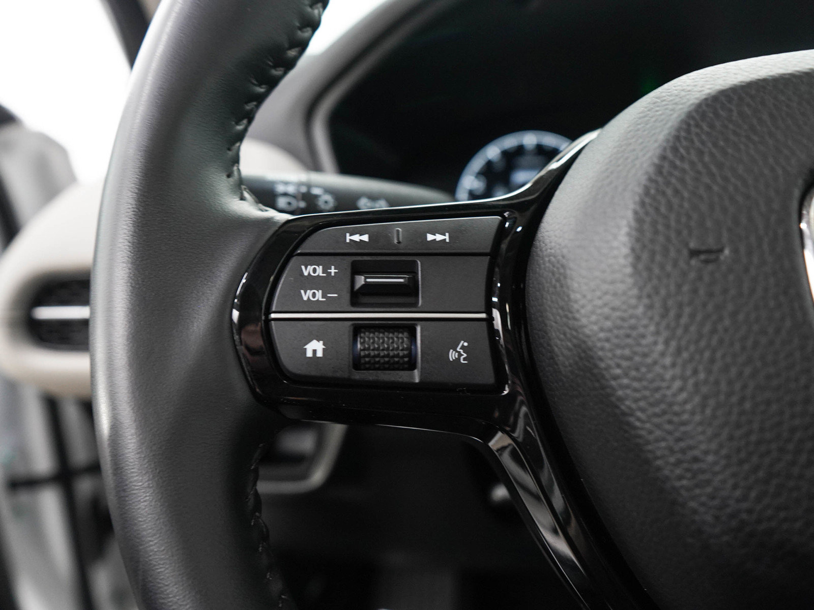 Used 2025 Honda HR-V EX-L image 24