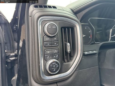 Used 2022 GMC Sierra 2500 Denali w/ Denali Black Diamond Edition image 21