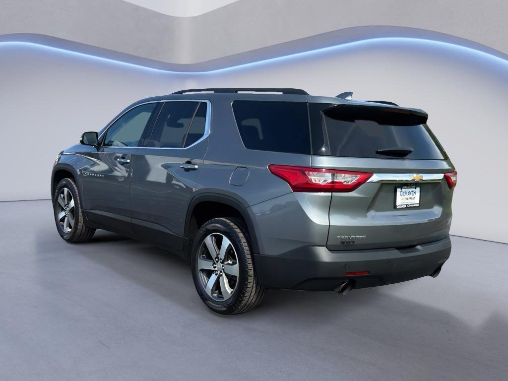 Used 2020 Chevrolet Traverse LT w/ LT Premium Package FWD image 4