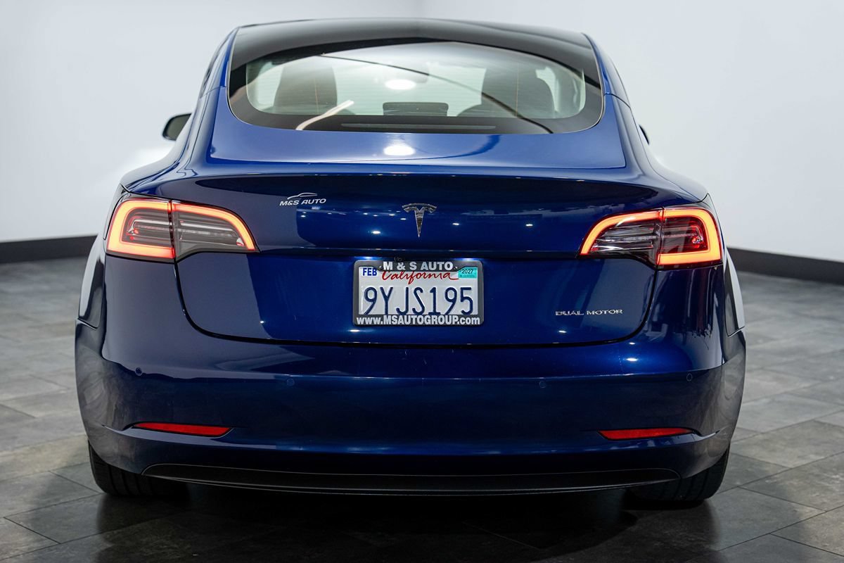 Used 2022 Tesla Model 3 Long Range AWD/4WD image 3