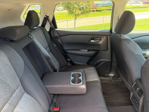 Used 2024 Nissan Rogue SV AWD/4WD image 35