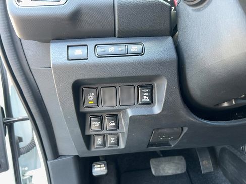 Used 2022 Nissan Frontier PRO-4X image 13