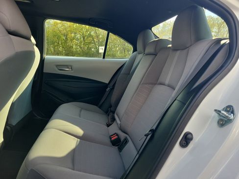 Certified 2025 Toyota Corolla SE w/ SE Premium Package FWD image 10