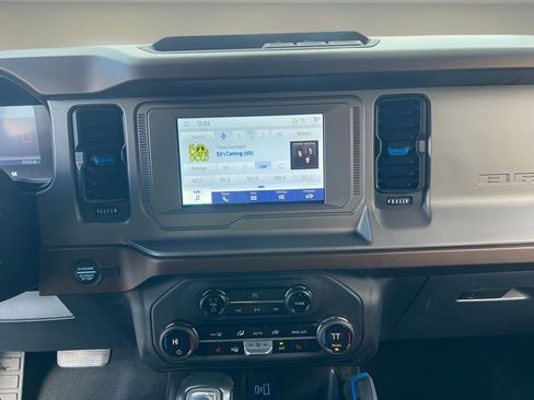 Used 2023 Ford Bronco Outer Banks image 17
