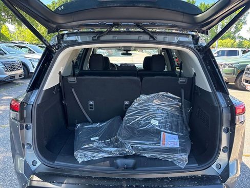 New 2026 Nissan Pathfinder SV AWD/4WD image 17