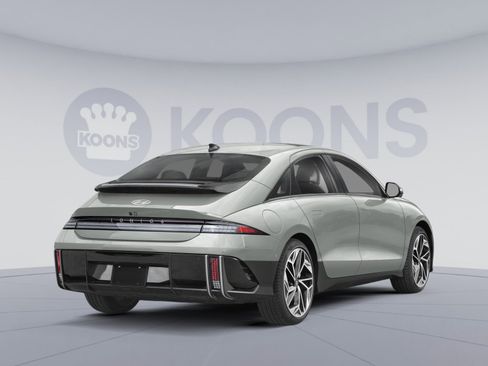 Used 2025 Hyundai Ioniq 6 Limited RWD image 2