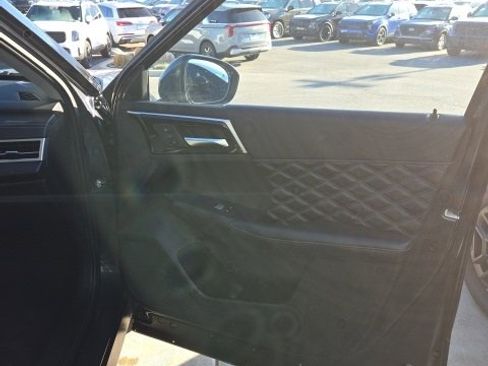 Used 2024 Mitsubishi Outlander 4WD Plug-In Hybrid image 29