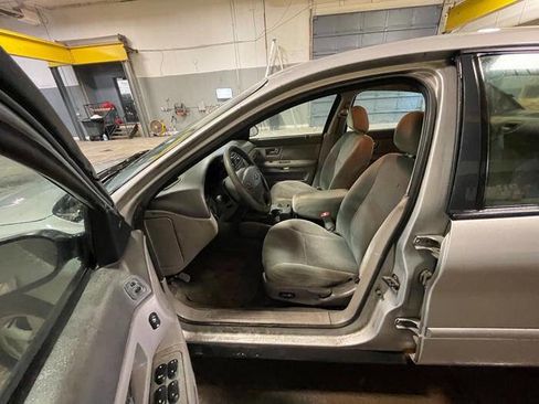 Used 2002 Ford Taurus SES image 21