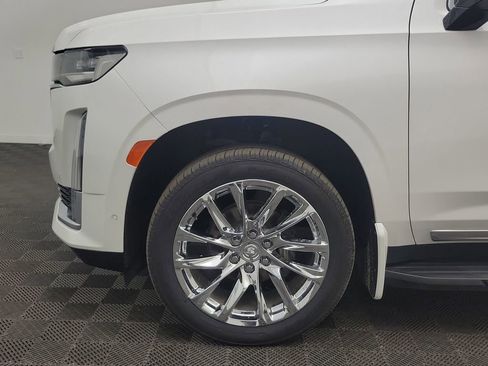 Used 2022 Cadillac Escalade ESV Premium Luxury image 10