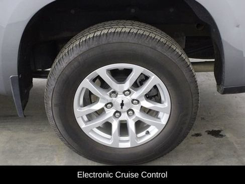 Used 2021 Chevrolet Silverado 1500 RST AWD/4WD image 36