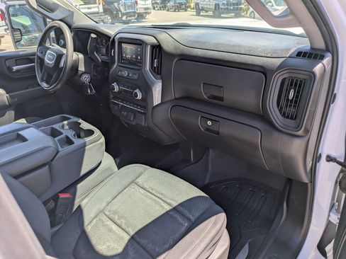 Used 2021 GMC Sierra 2500 4x4 Crew Cab w/ Convenience Package image 29