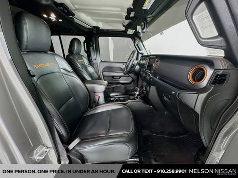 Used 2023 Jeep Gladiator Mojave w/ Cold Weather Group AWD/4WD image 27