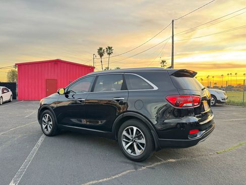 Used 2019 Kia Sorento EX image 4